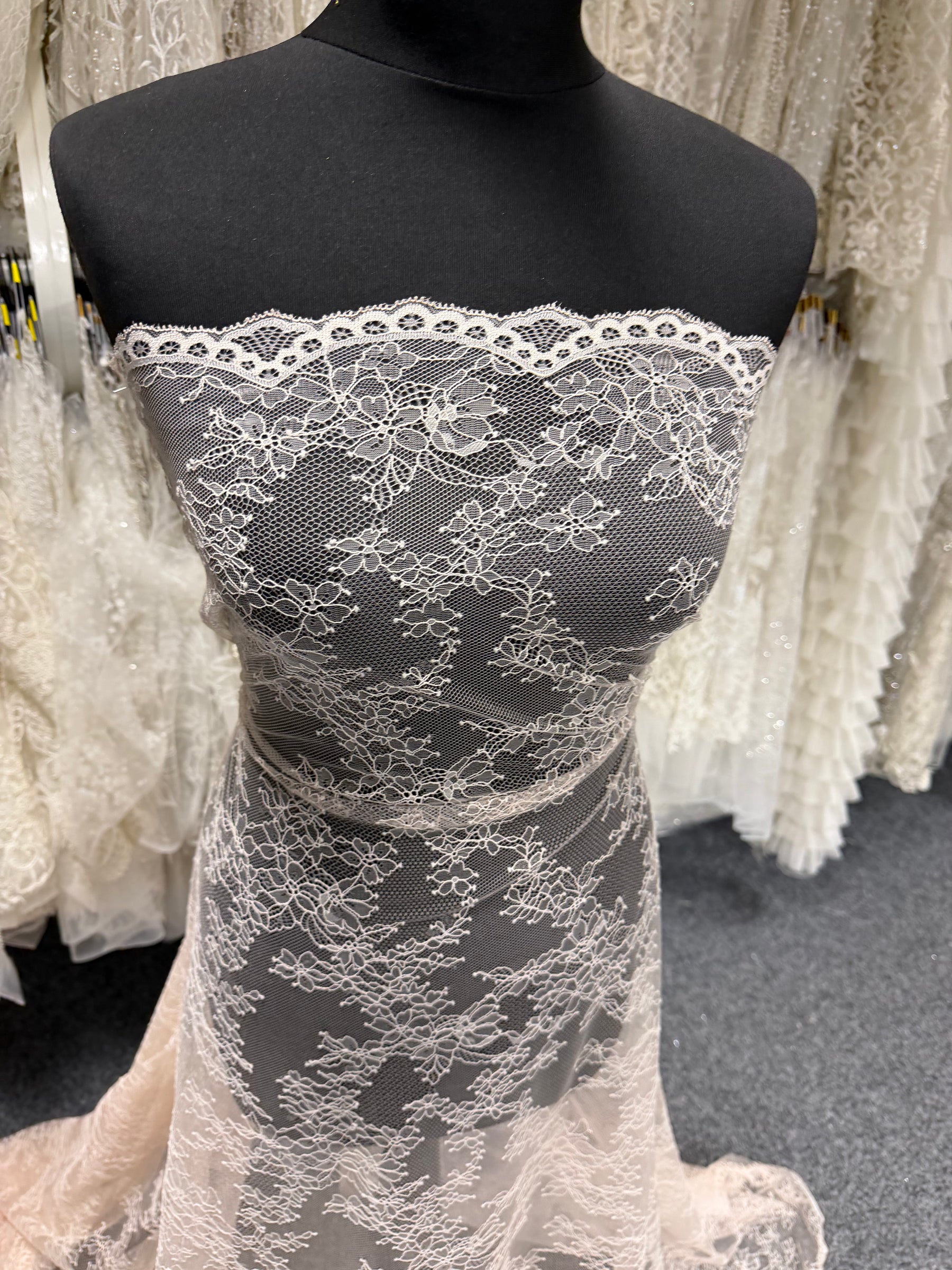 Dentelle Rachel Rose Vif - Rome