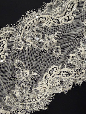 Bordure à sequins ivoire - T374