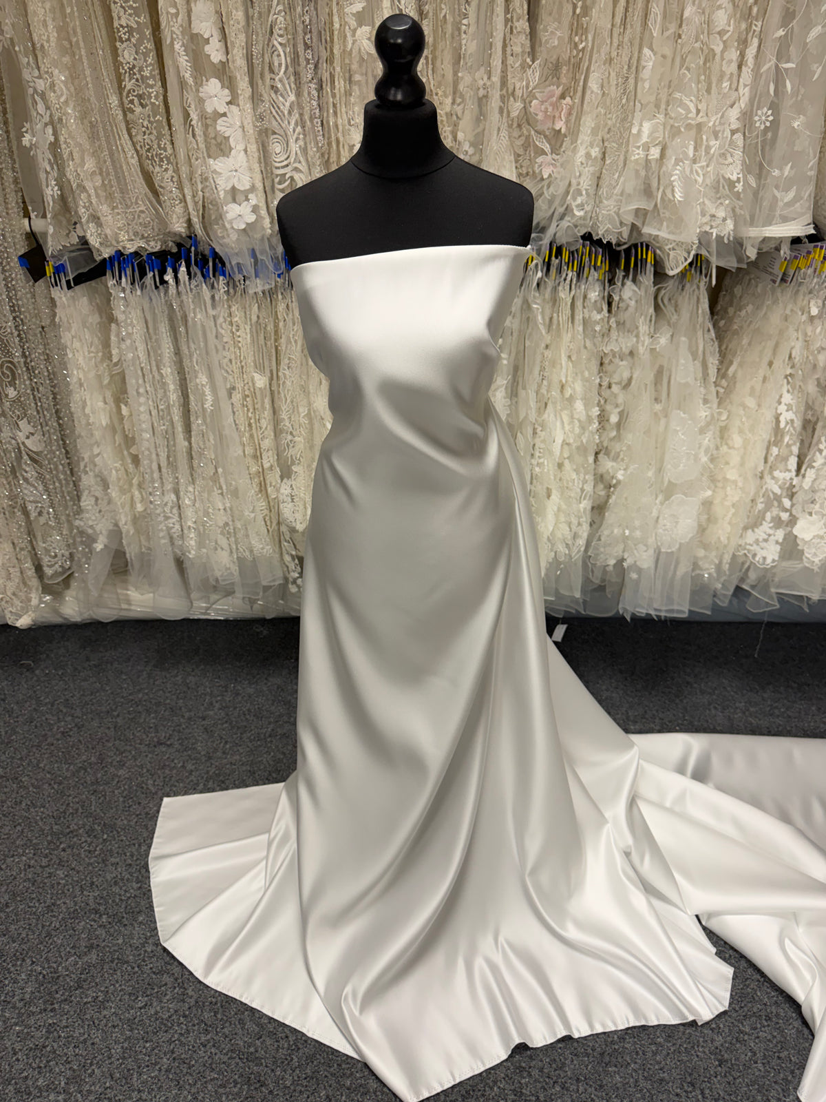 Satin de polyester ivoire - Pur