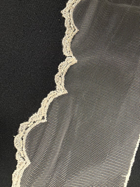 Bordure en dentelle ivoire - T208