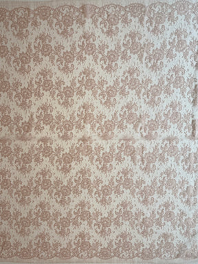 Dentelle Chantilly rose foncé - P205