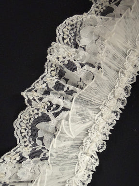 Garniture plissée perlée et pailletée ivoire - T206