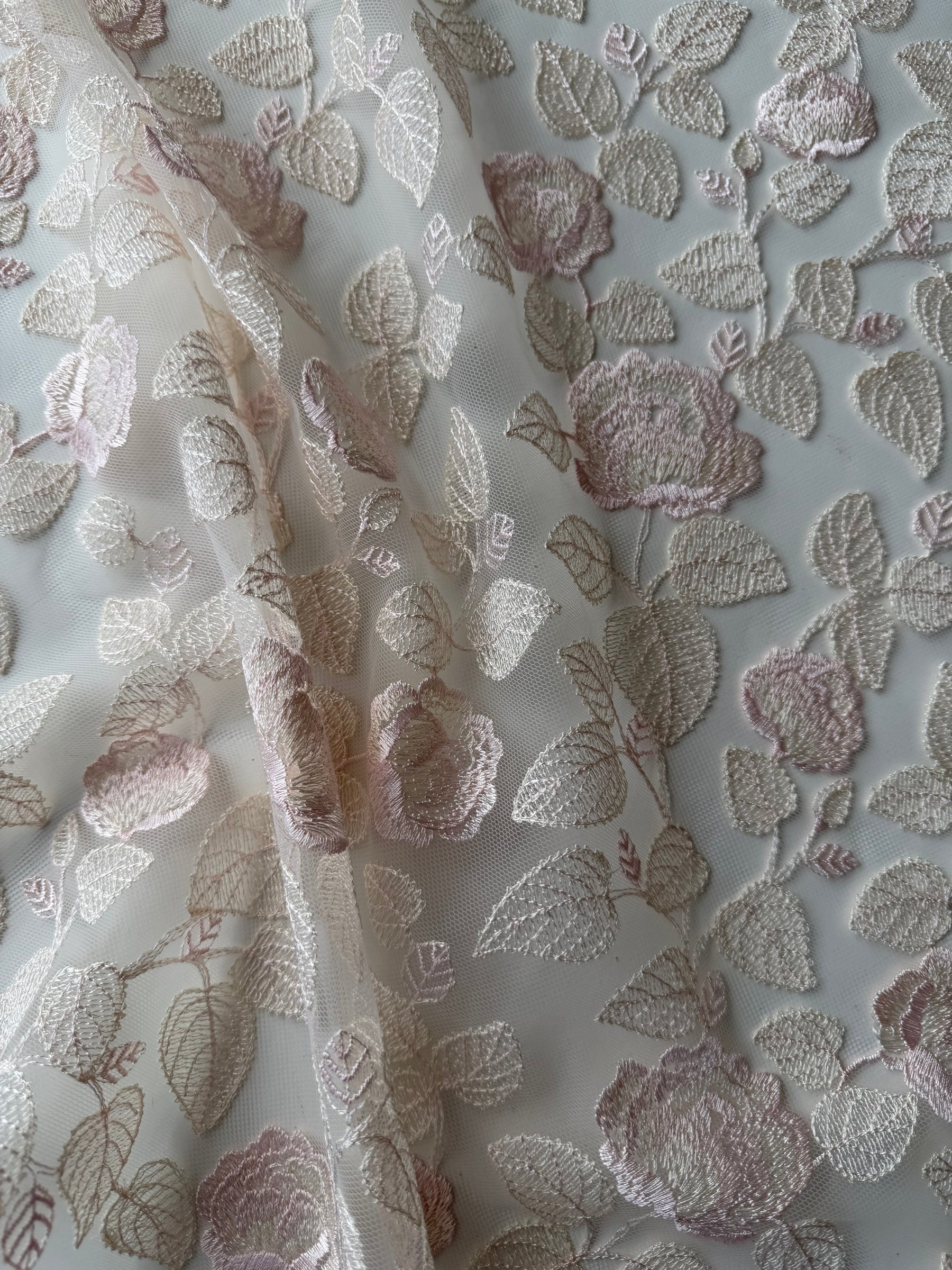 Dentelle brodée rose coquillage - EB5042