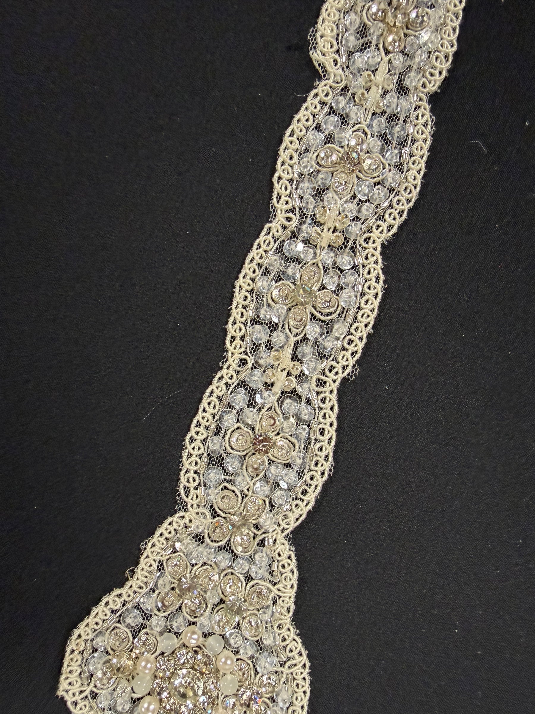 Garniture en perles et sequins cristal lourds - Cristal/Ivoire/Argent - T228