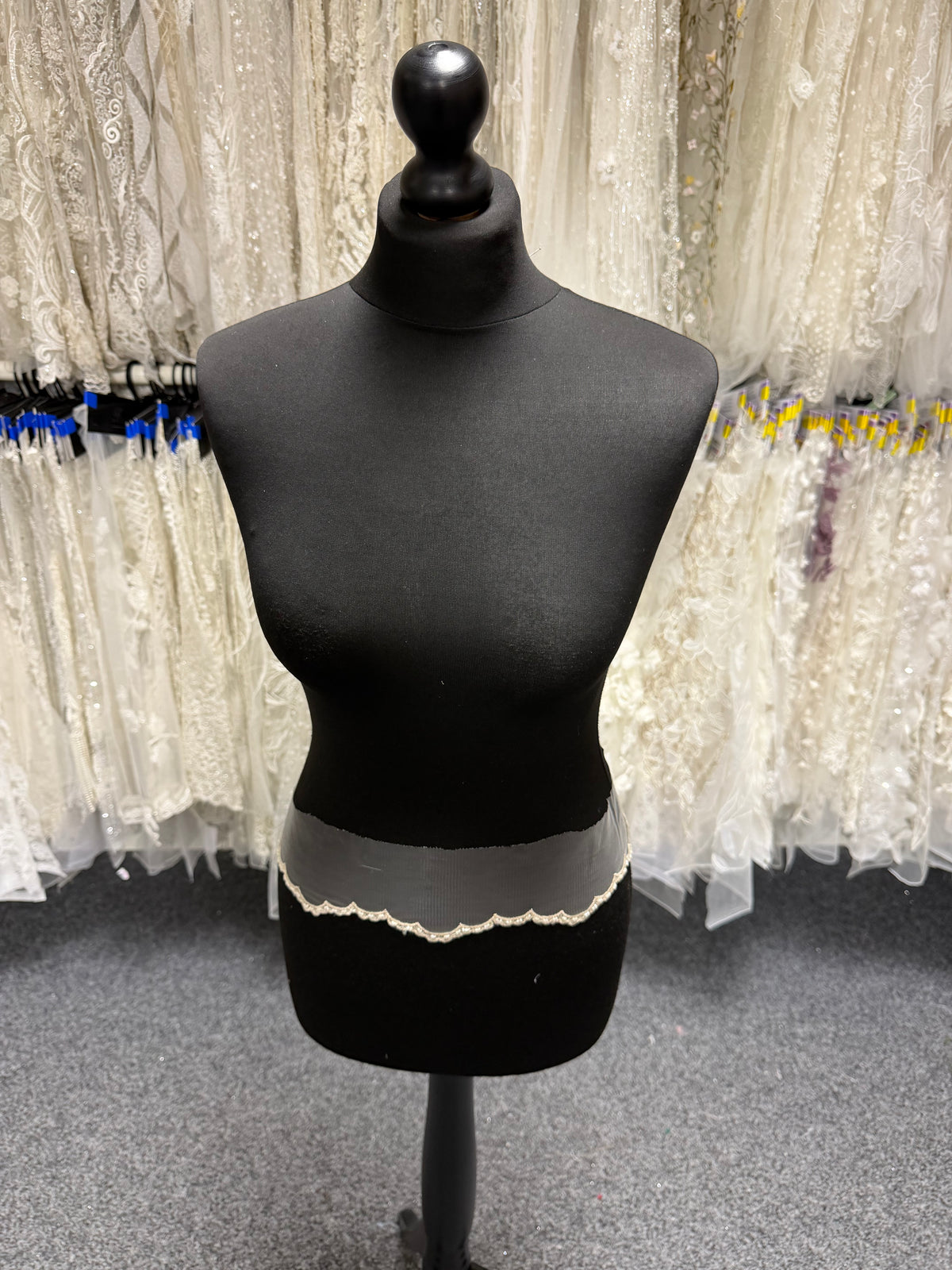 Garniture en dentelle champagne - T208