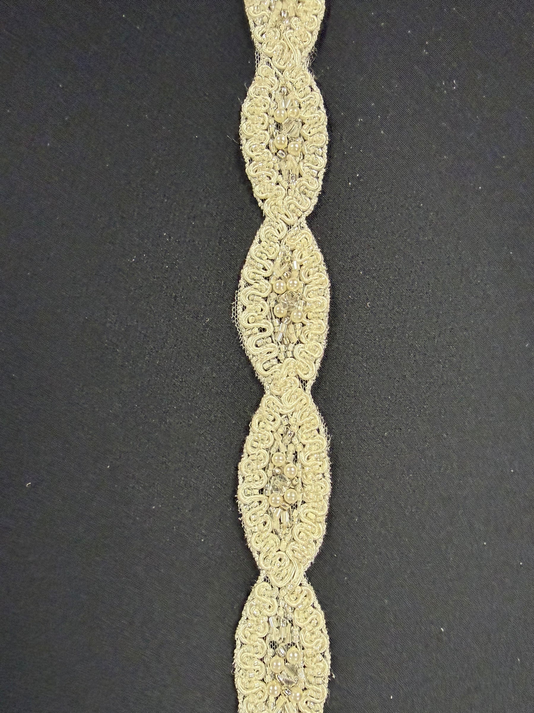 Bordure perlée ivoire - T317