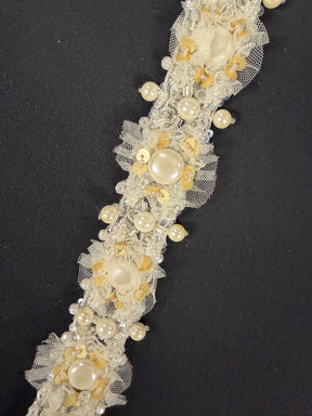 Bordure perlée et à sequins ivoire 3D - T351
