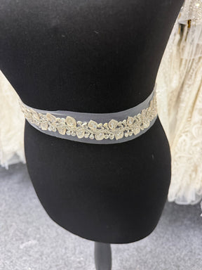 Bordure perlée en cristal 3D Ivoire/Argent - T518