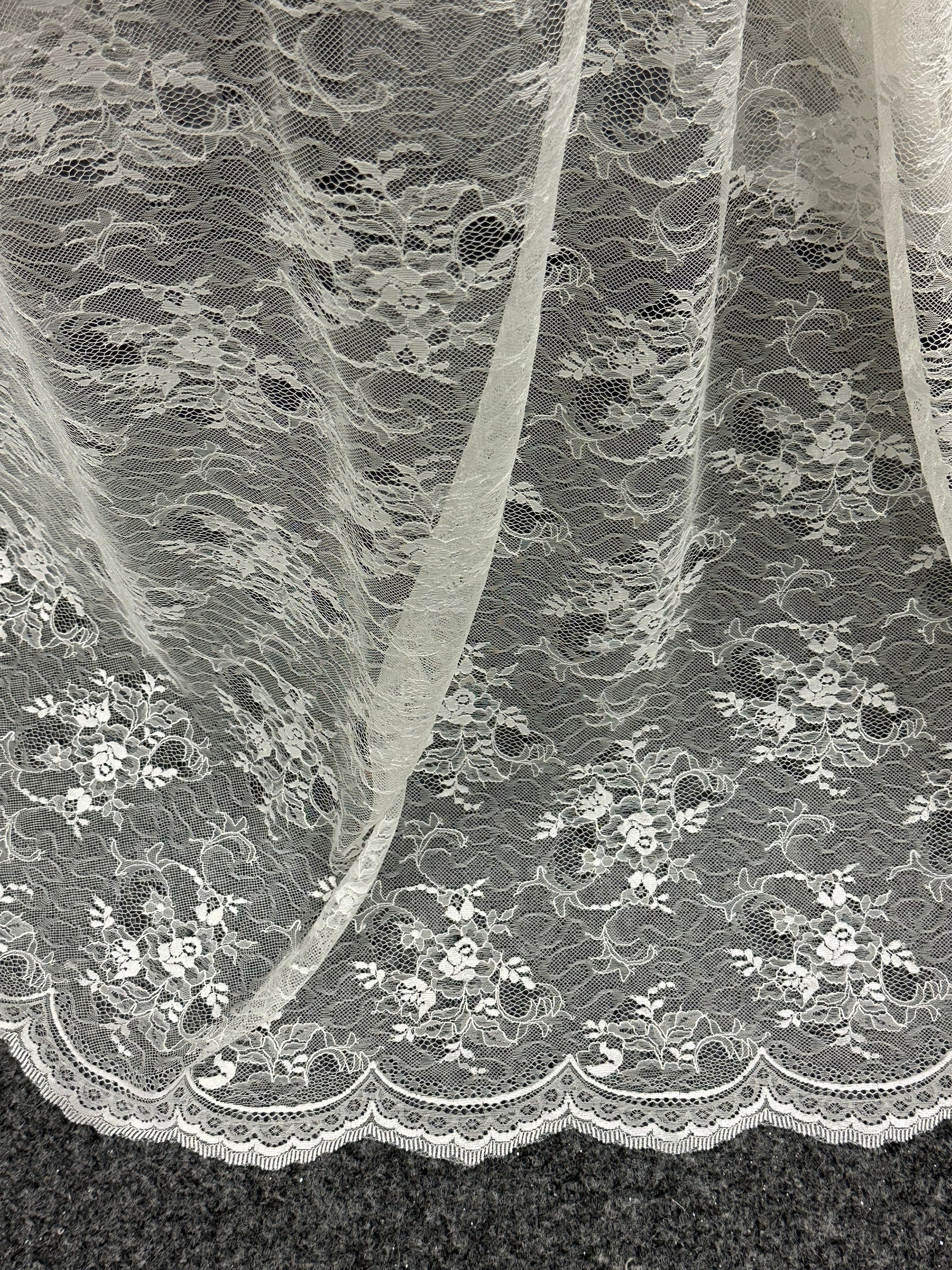 Ivory Raschel Lace - P368