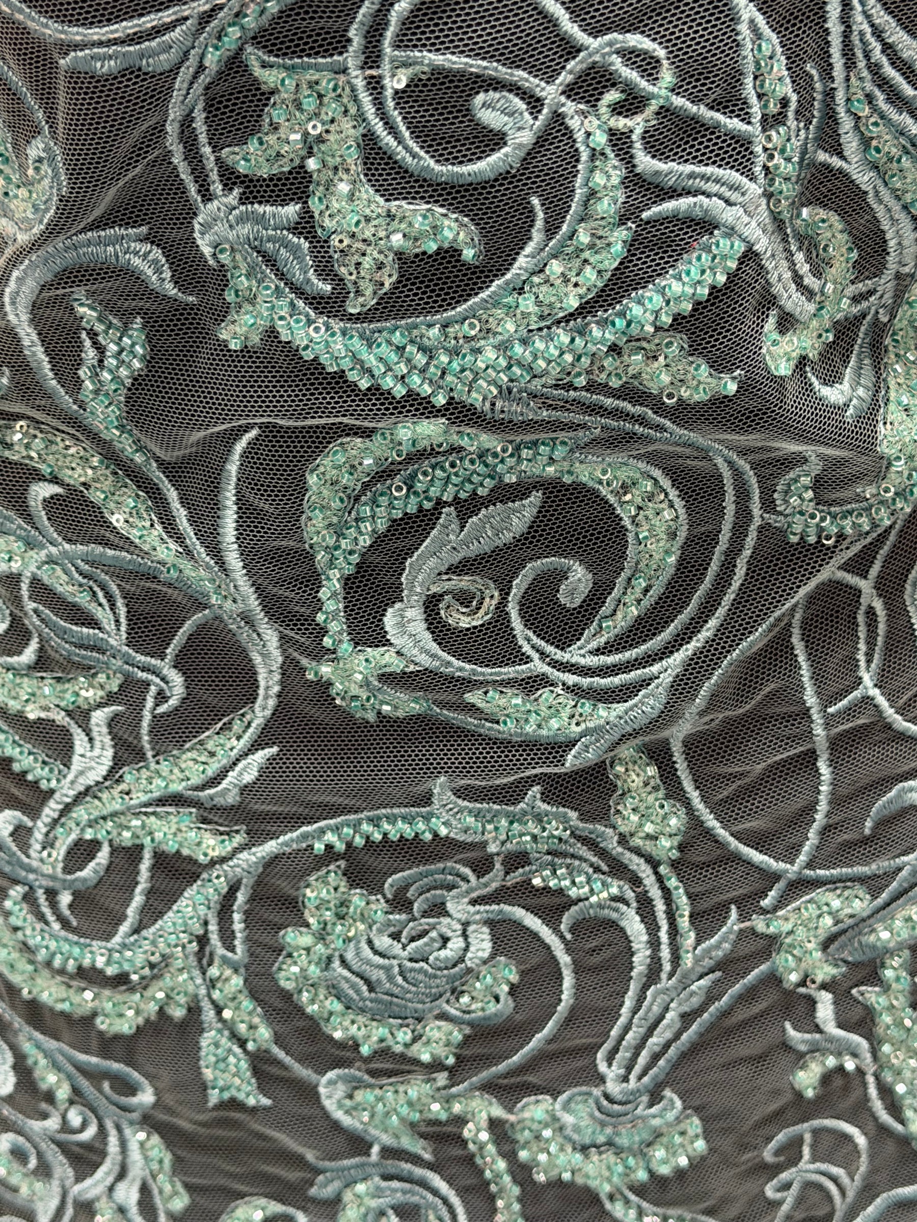 Tulle brodé perlé vert jade clair - EB1091