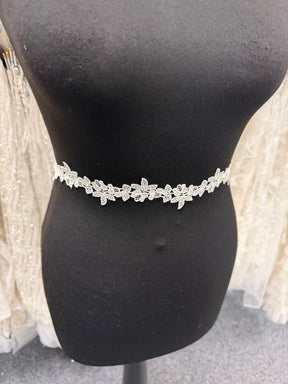 Galon en dentelle Guipure ivoire - T981