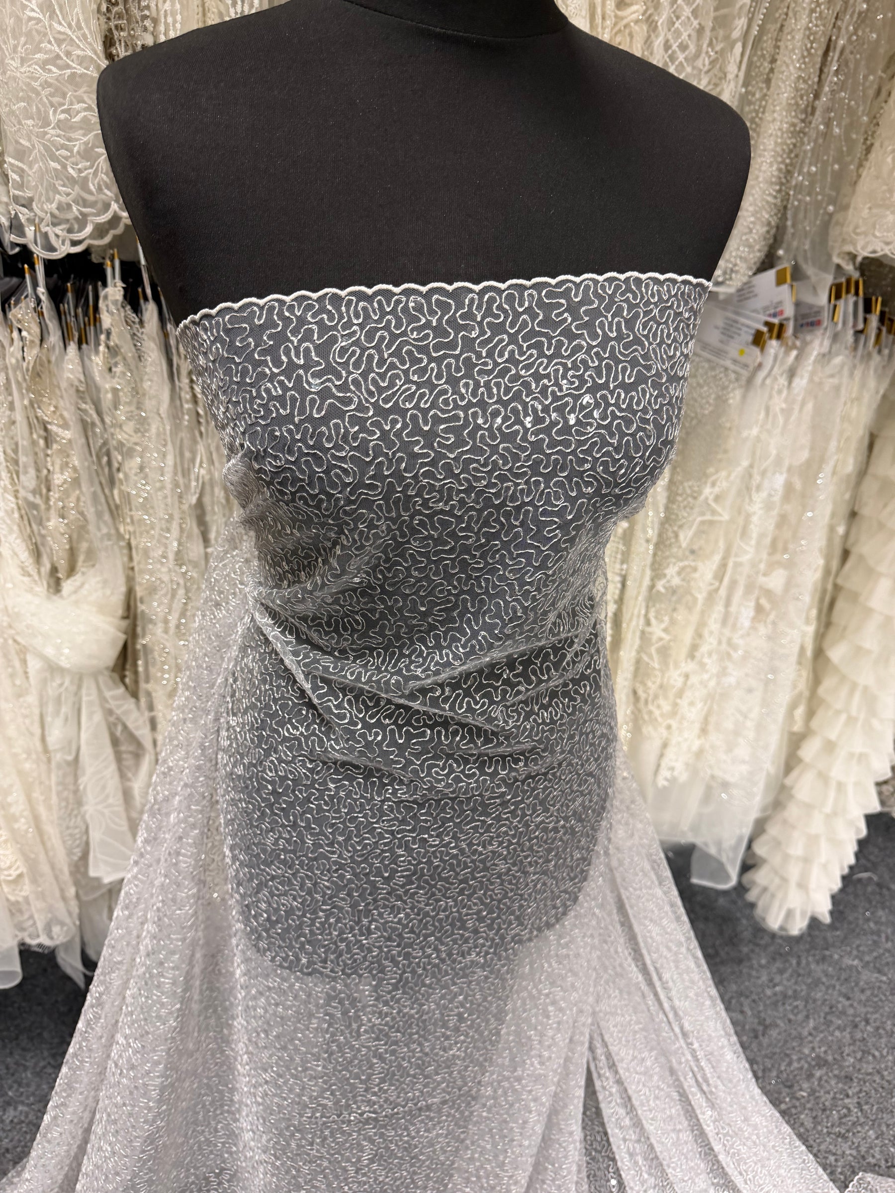 Tulle à sequins argentés brodés – EB3001