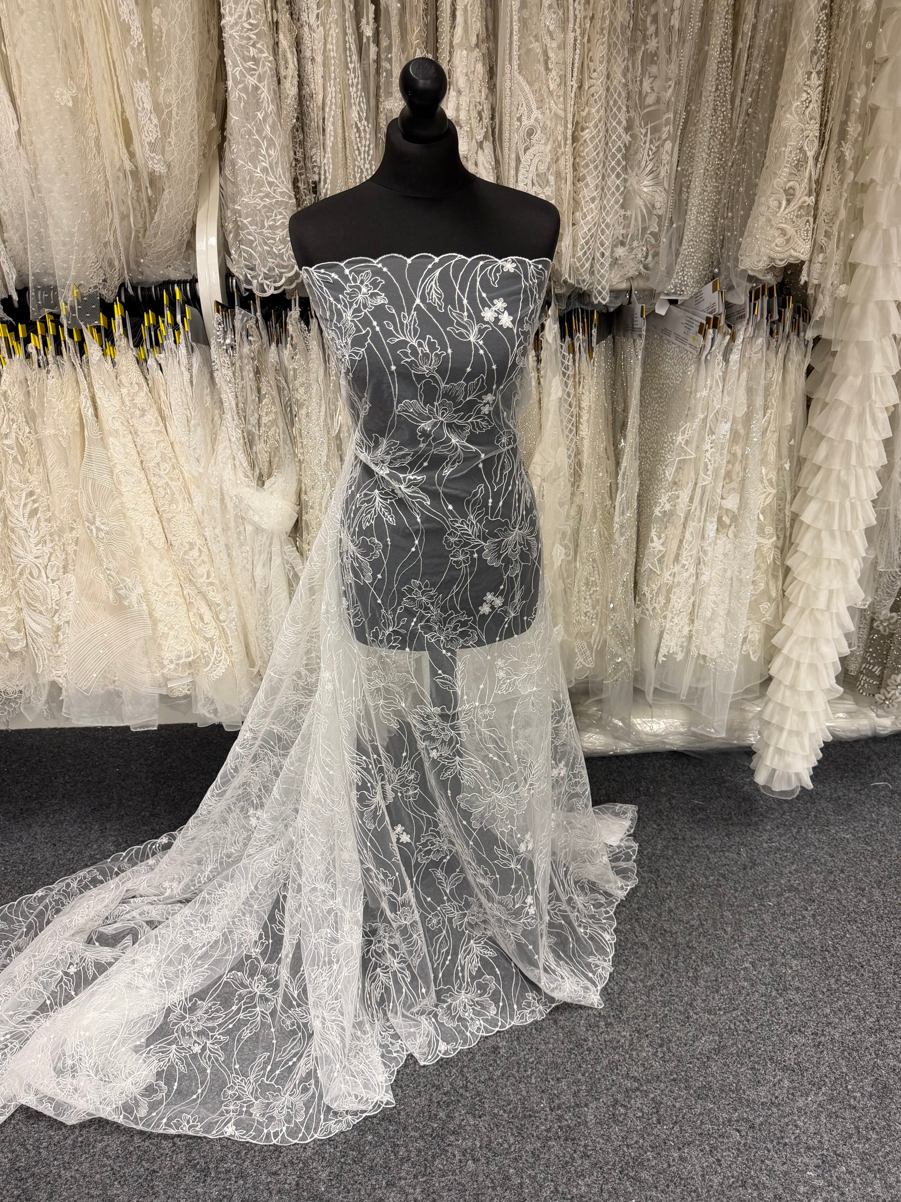 Dentelle brodée de paillettes ivoire - Atley