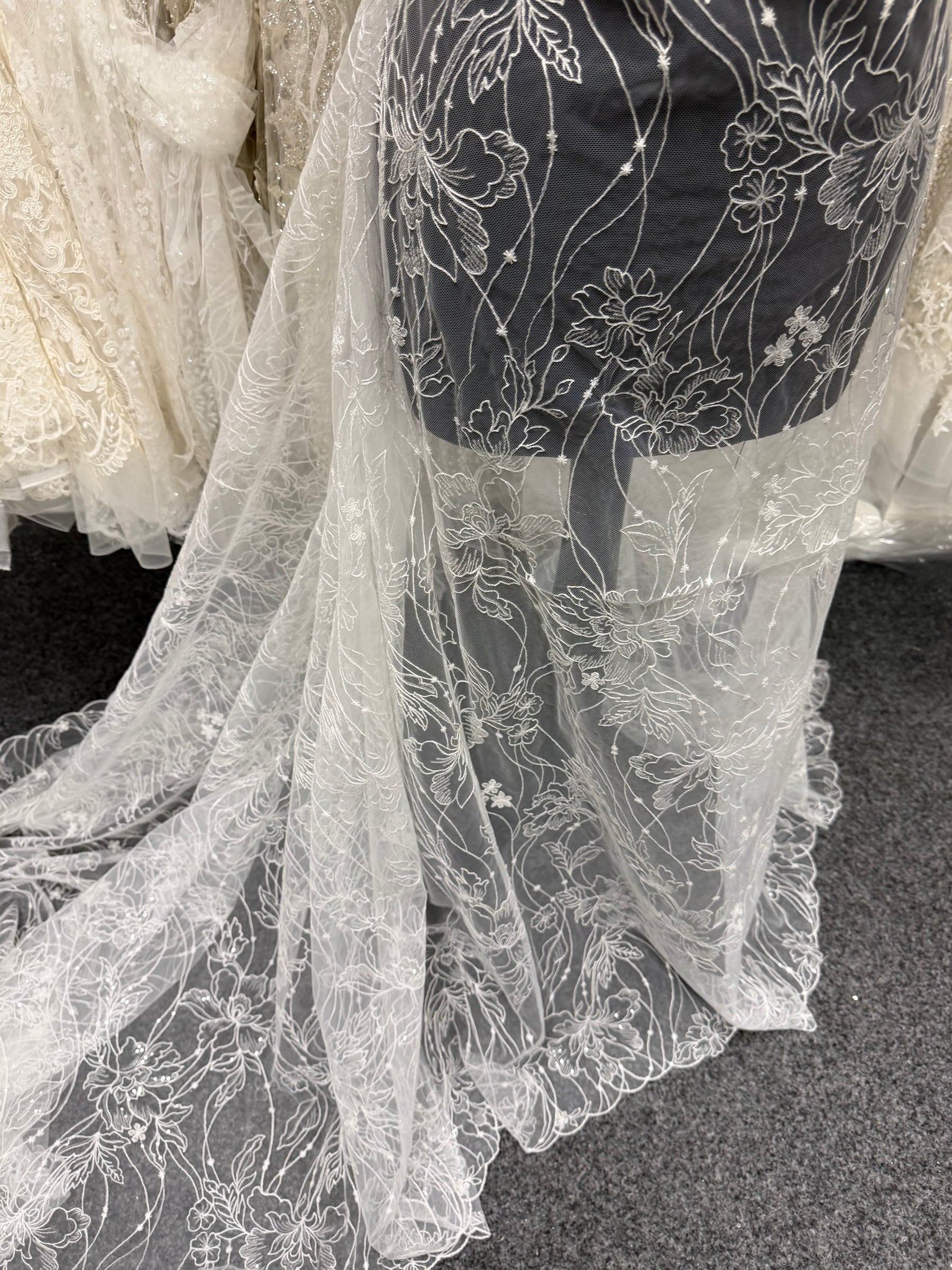 Dentelle brodée de paillettes ivoire - Atley