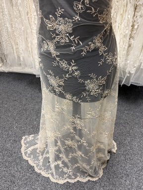 Dentelle perlée couleur champagne – P509