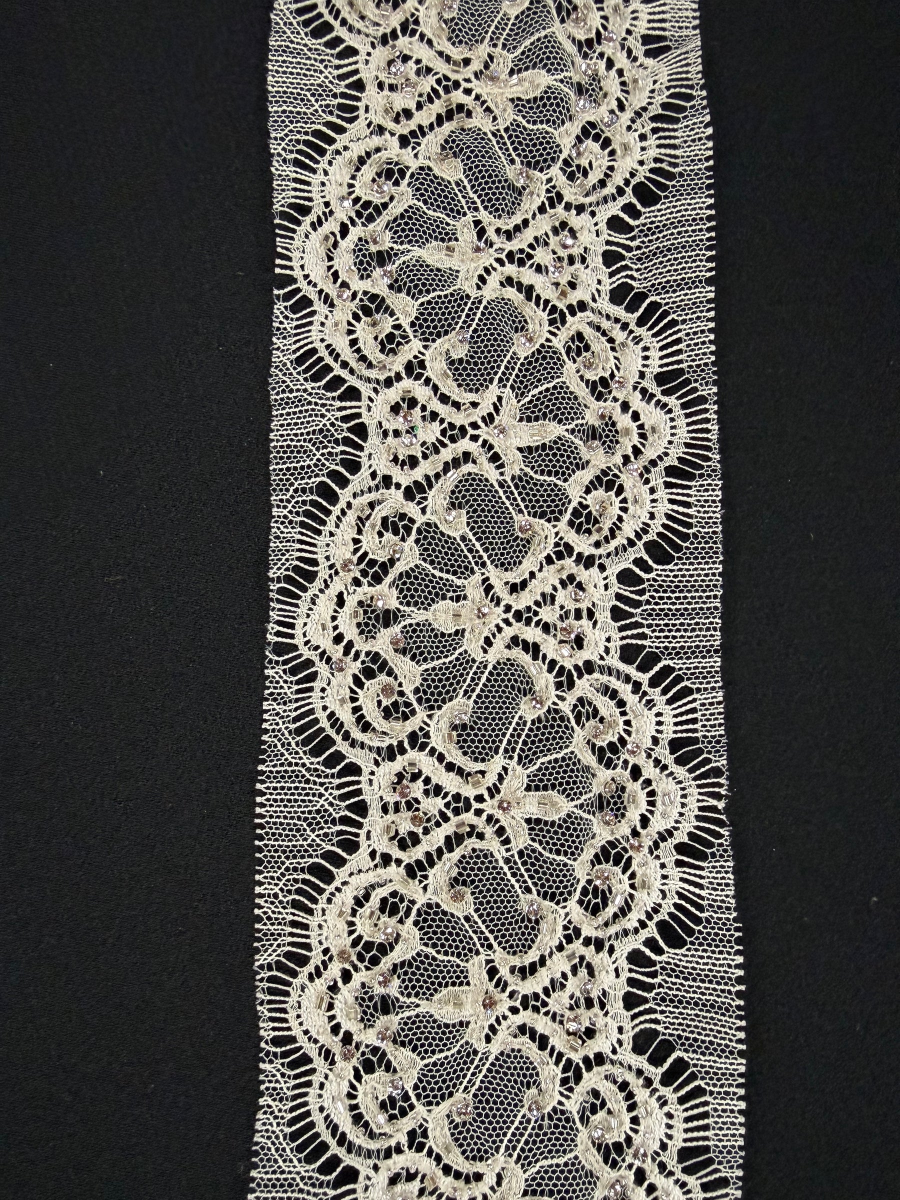 Bordure Chantilly française en perles de cristal ivoire - T176