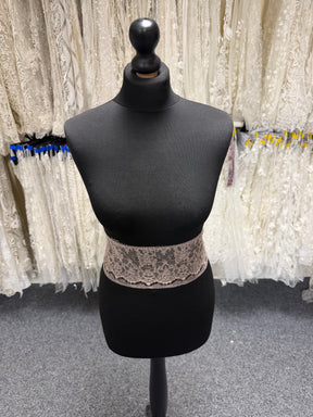 Bordure en soie rose - T175
