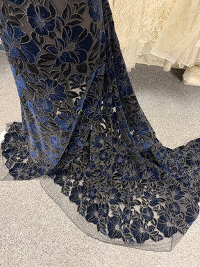 Broderie en dentelle de velours noir et marine - EB5025