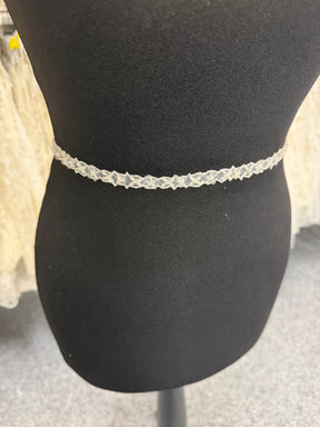 Bordure de perles et sequins ivoire pâle - T148