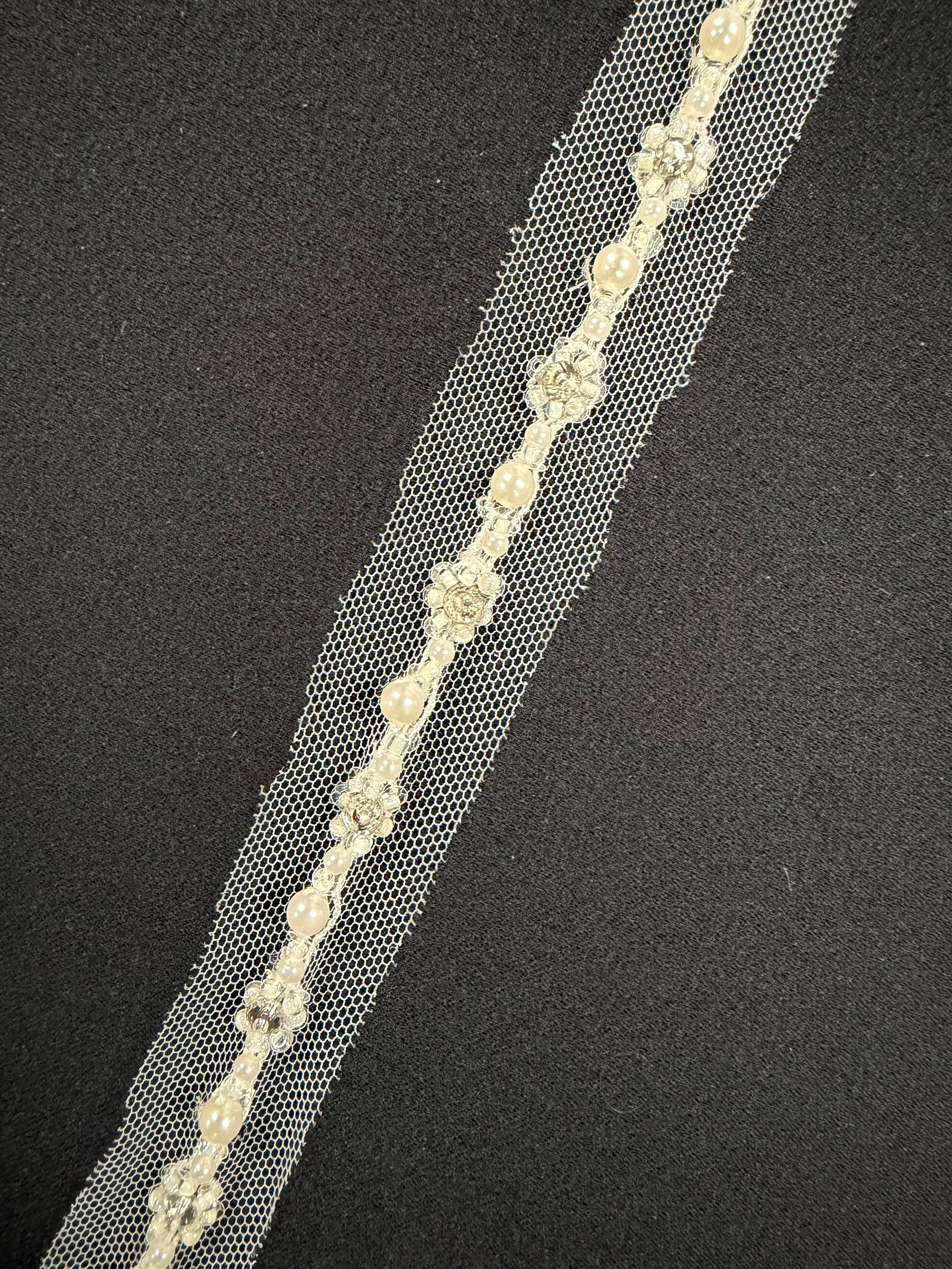 Bordure en perles de cristal ivoire - T192