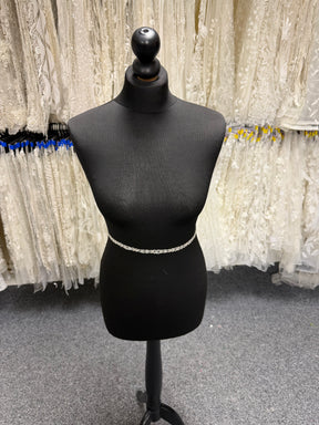 Bordure de perles et sequins ivoire - T148