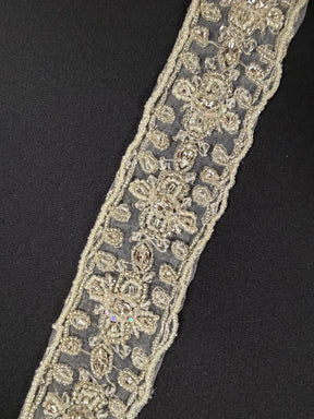 Bordure en perles ivoire/cristal - T161
