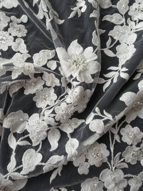 Tulle brodé de perles ivoire - EB1083