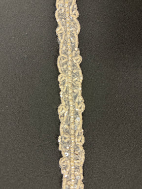 Bordure à perles et sequins ivoire/argent - T295