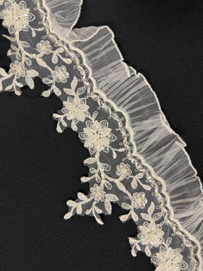 Bordure en tulle plissé perlé et à paillettes Ivoire/Argent - T278
