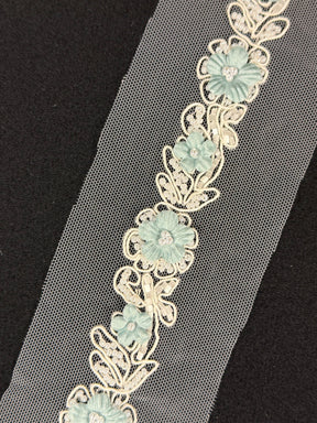 Bordure en perles vert brume - T51