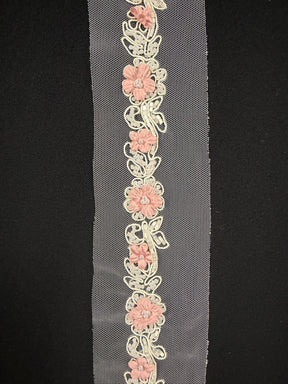 Bordure en perles rose clair - T51