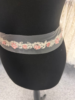 Bordure en perles rose clair - T51