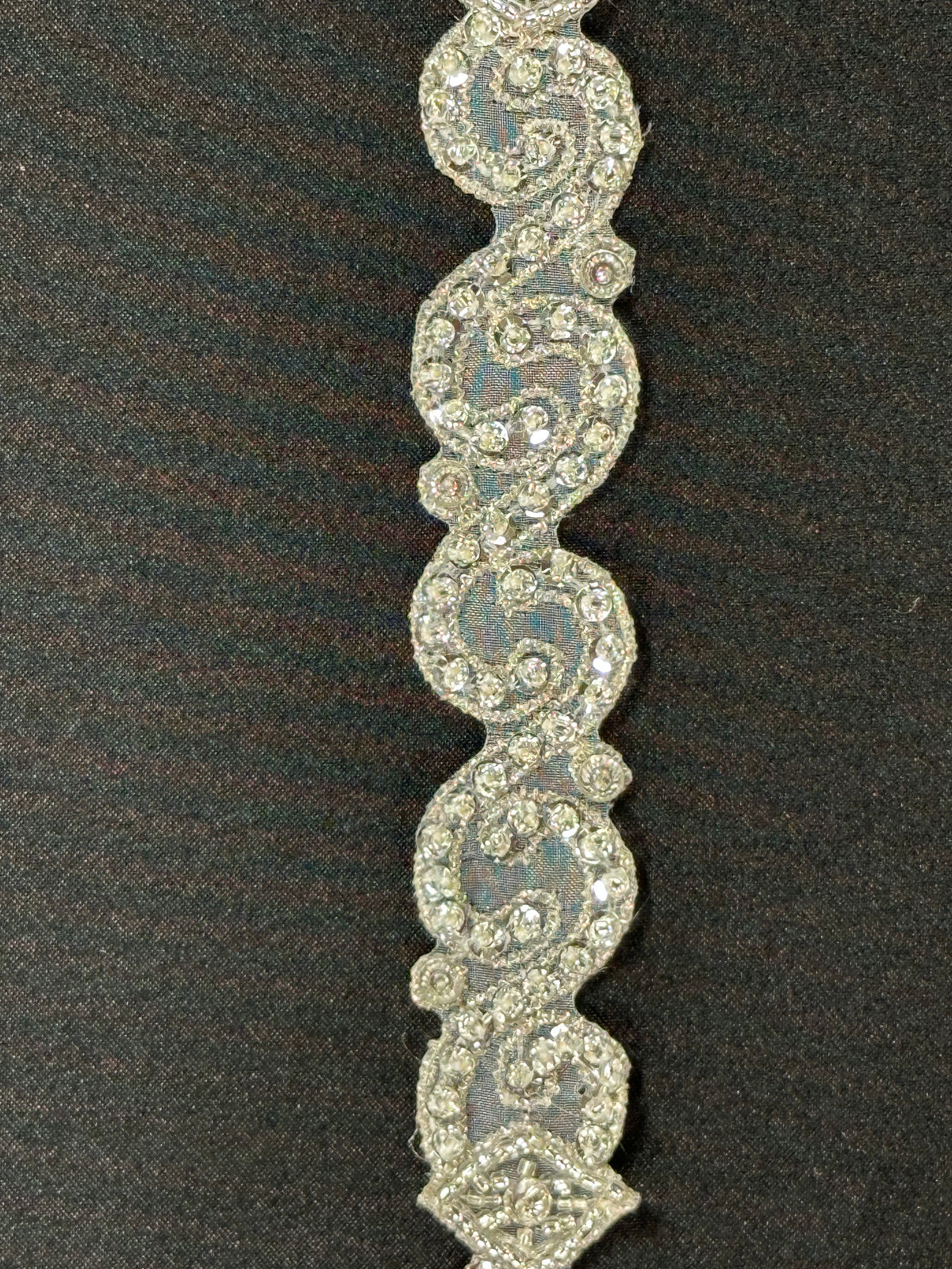 Garniture en cristal ivoire – T 407 (CF)