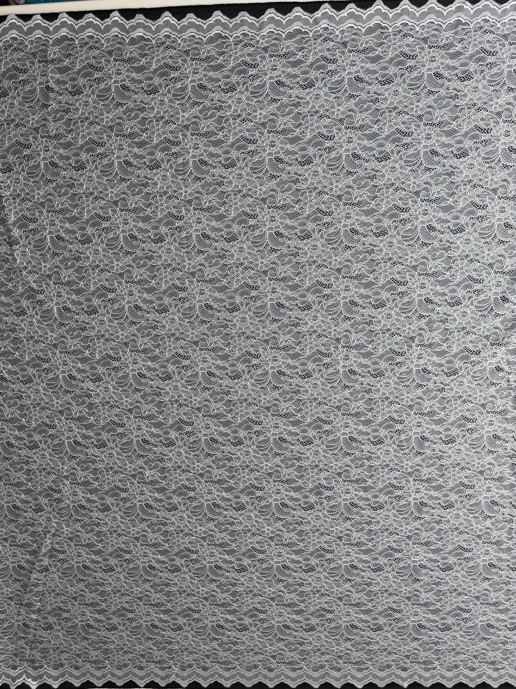Dentelle Raschel Ivoire Pâle - P412