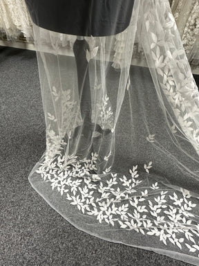 Ivory Embroidered Lace - Ferris