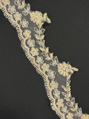 Ivoire/Champagne/Or avec bordure en dentelle - T52