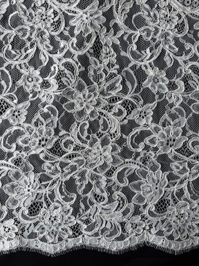 Dentelle cordée ivoire - P633