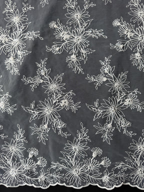 Tulle brodé de perles ivoire - EB1084