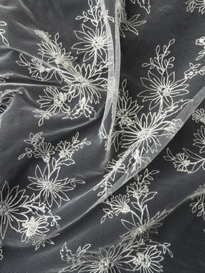 Tulle brodé de perles ivoire - EB1084