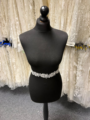 Bordure de perles et sequins ivoire - T12
