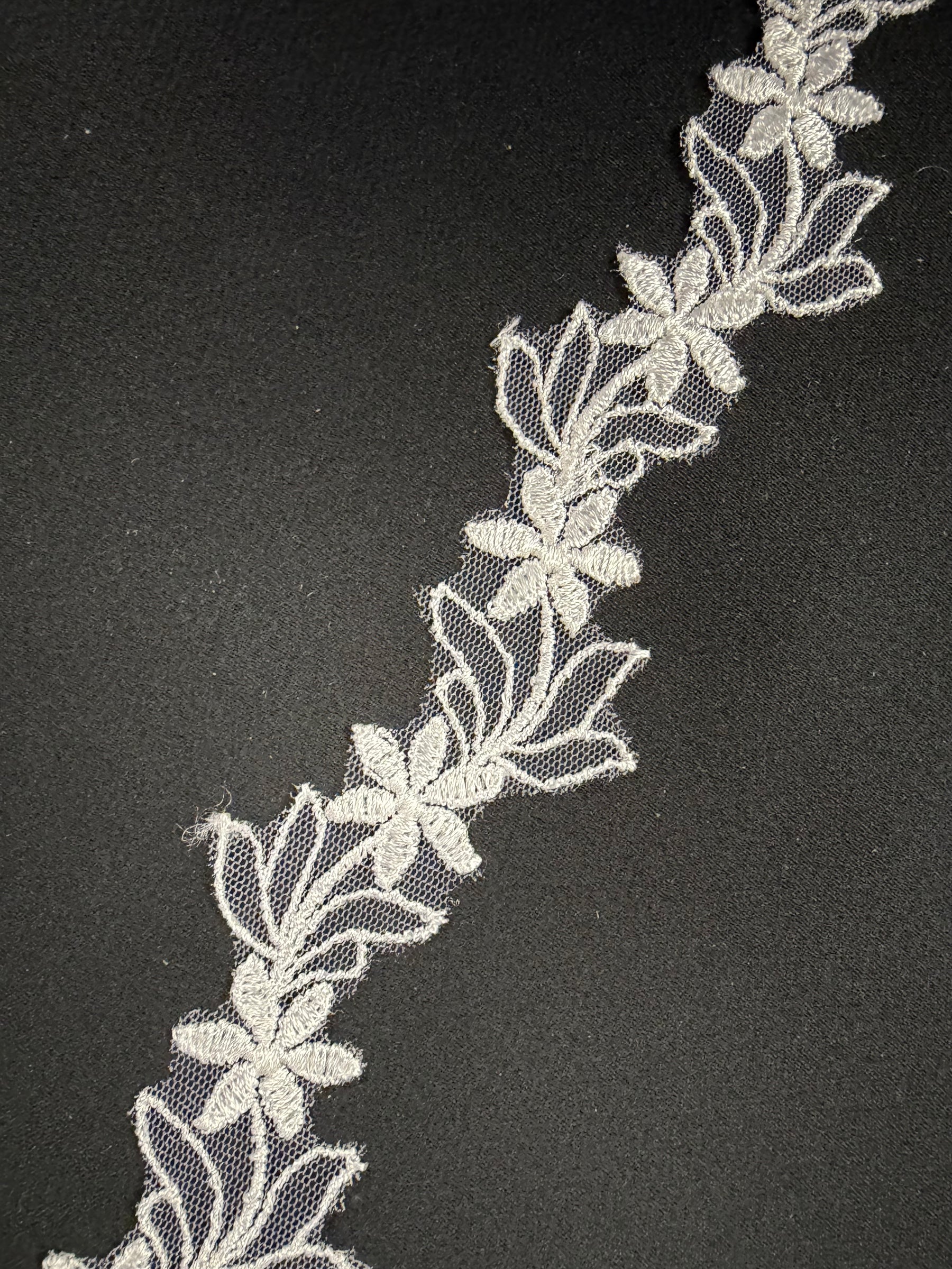 White Embroidered Edging - T7