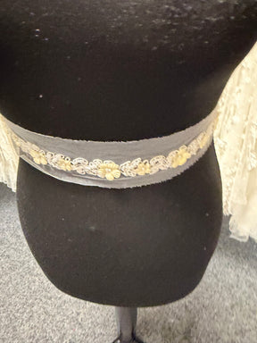 Bordure en perles doré clair - T51