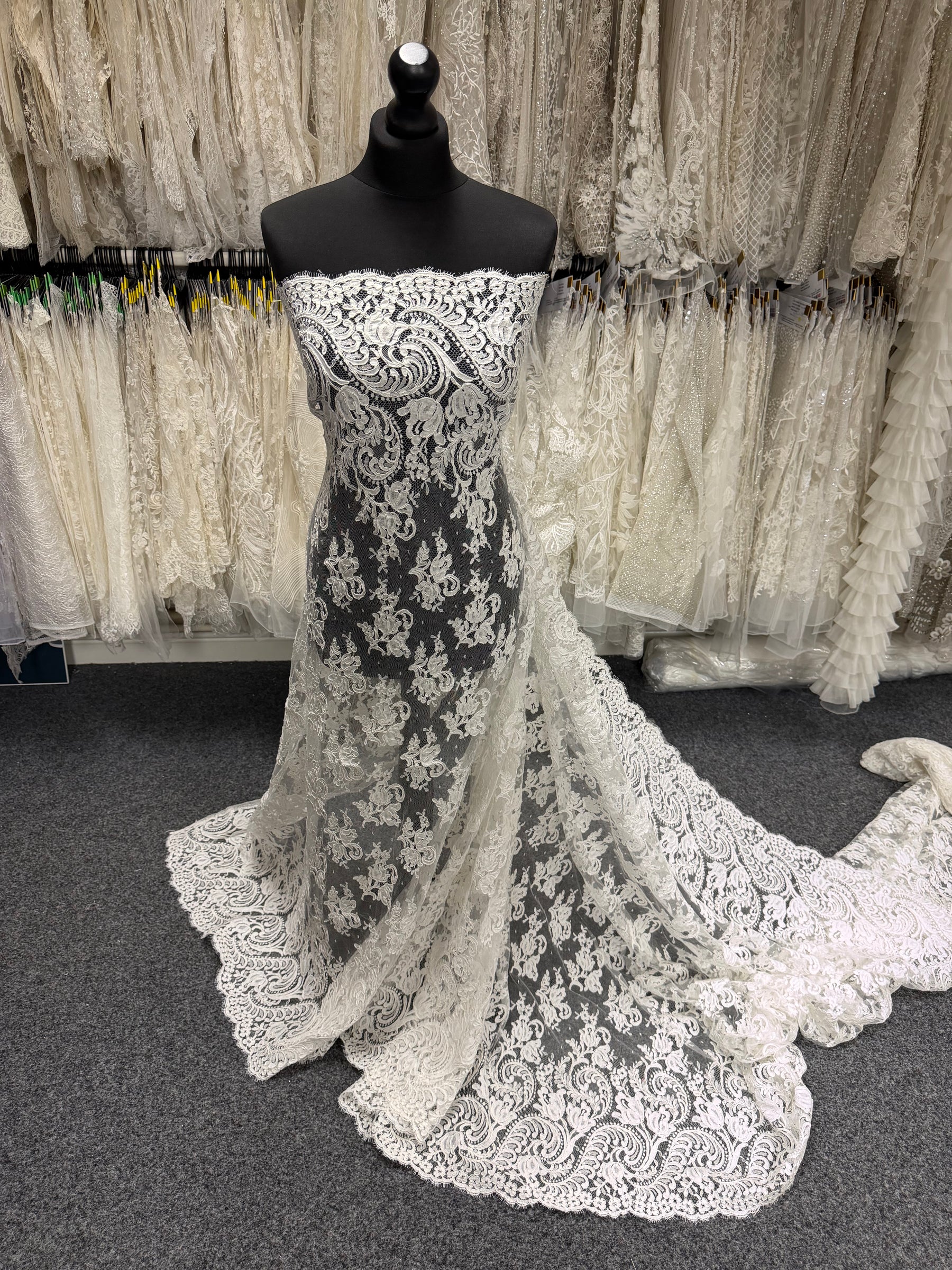 Ivory Corded Chantilly Lace - Beckina