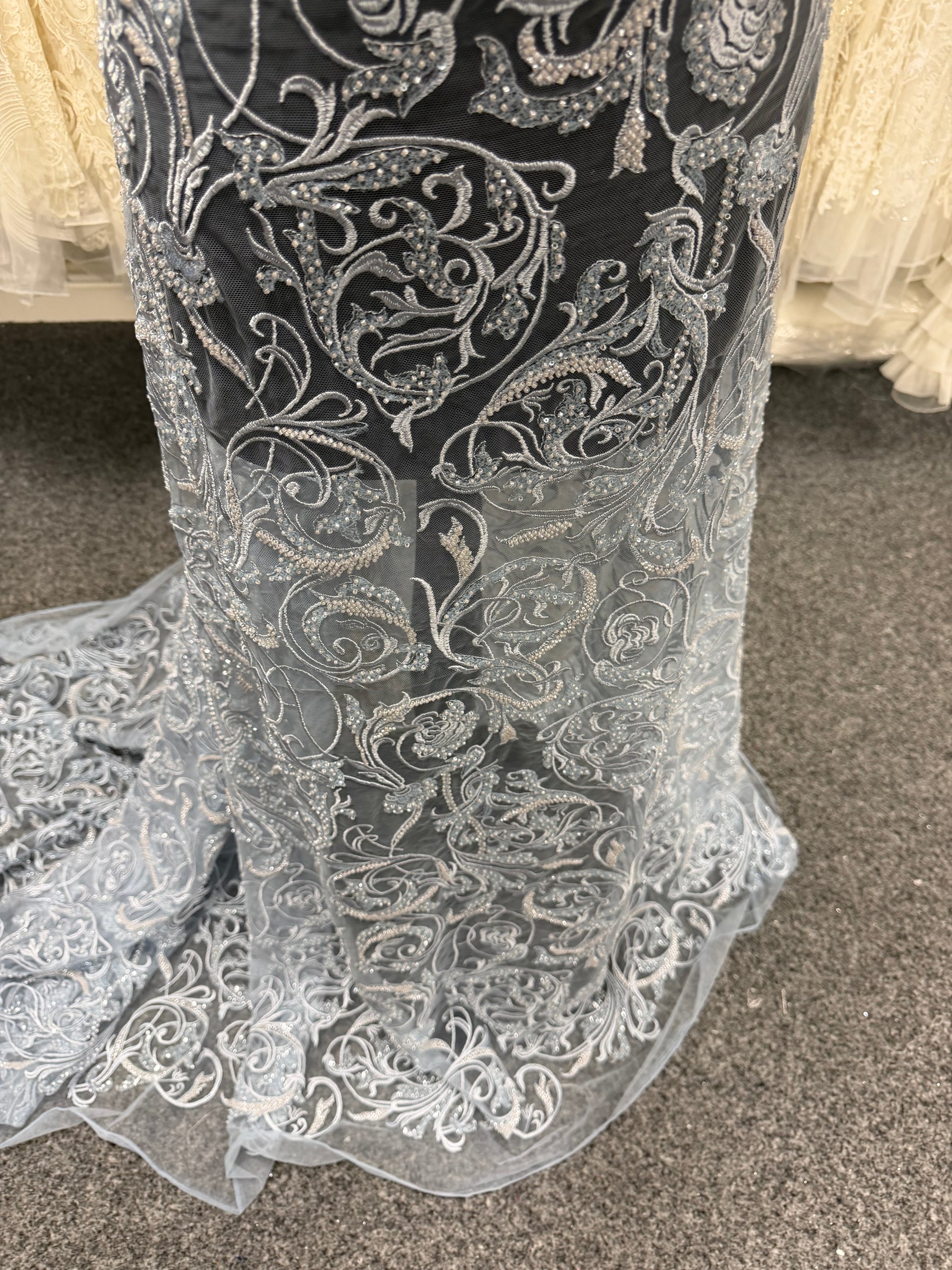 Tulle brodé perlé Calcaire - EB1091