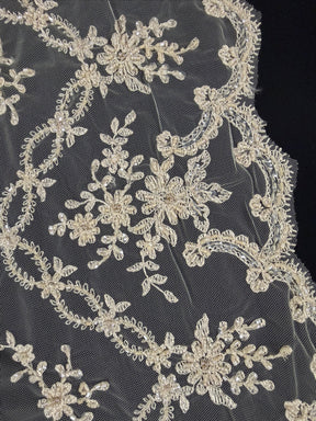 Bordure à sequins et perles champagne - T89