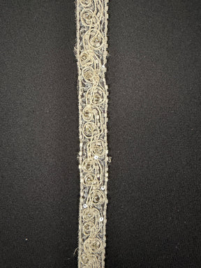 Galon de dentelle ivoire pâle orné de perles - T80