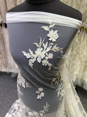 Dentelle brodée ivoire - EB1015