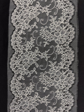 Galon de dentelle Chantilly ivoire - T173
