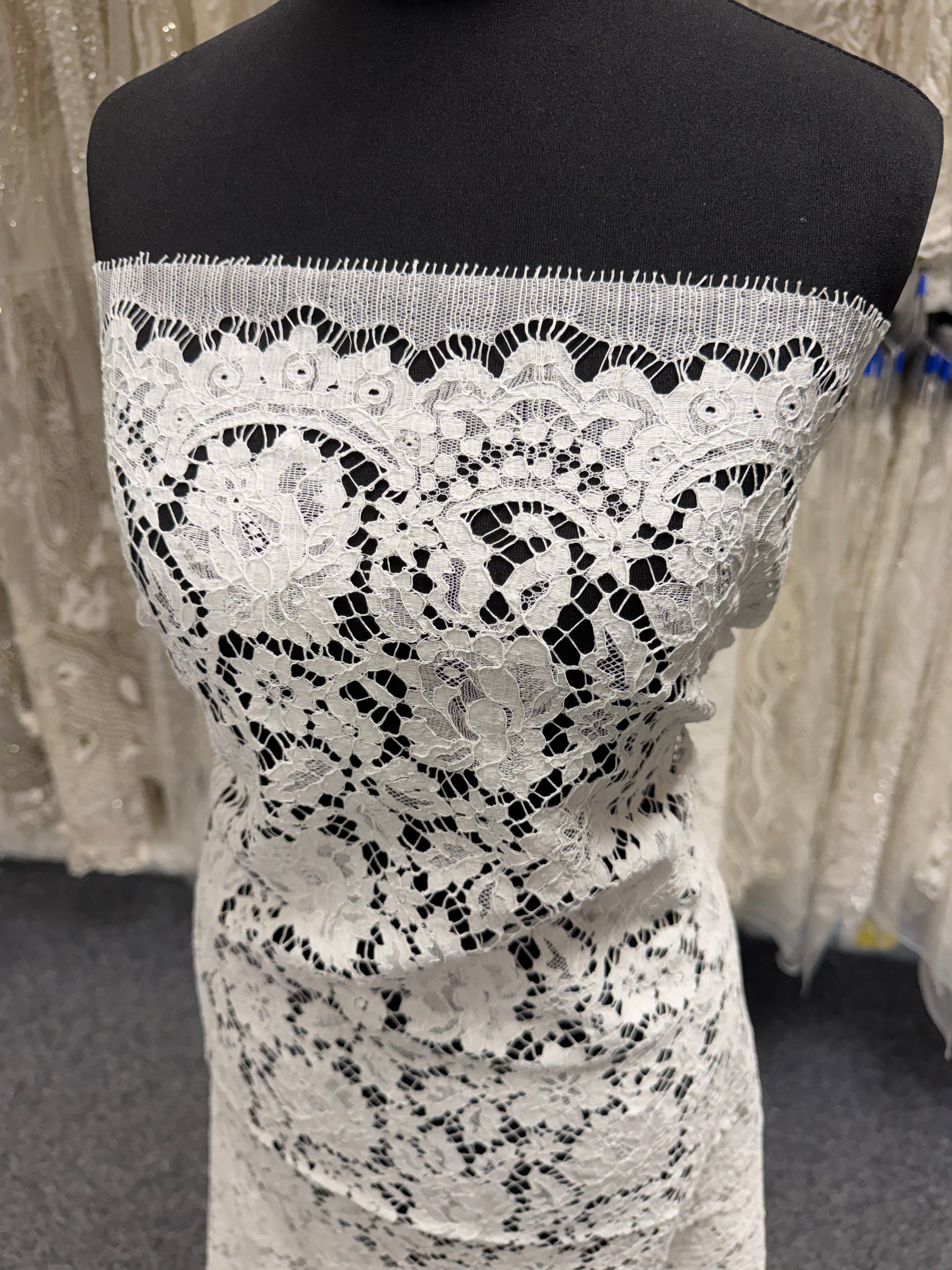 Dentelle française perlée écologique ivoire - LA4003
