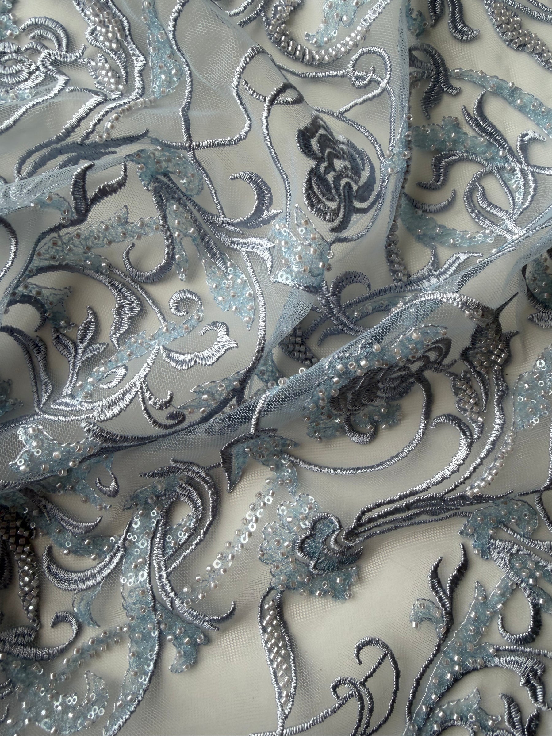 Tulle brodé perlé Calcaire - EB1091